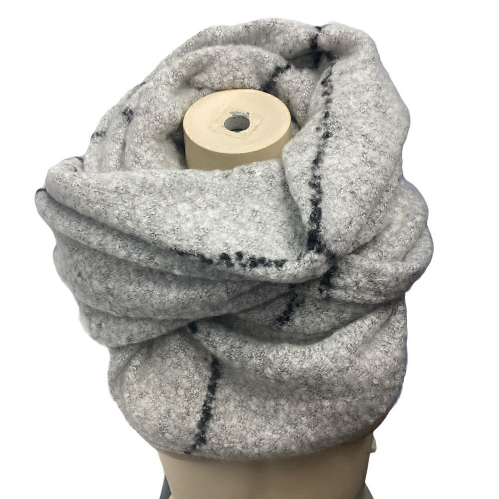 Express | Gray plaid infinity scarf - Picture 2 of 8